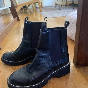 Coconuts by Matisse black Chelsea booties